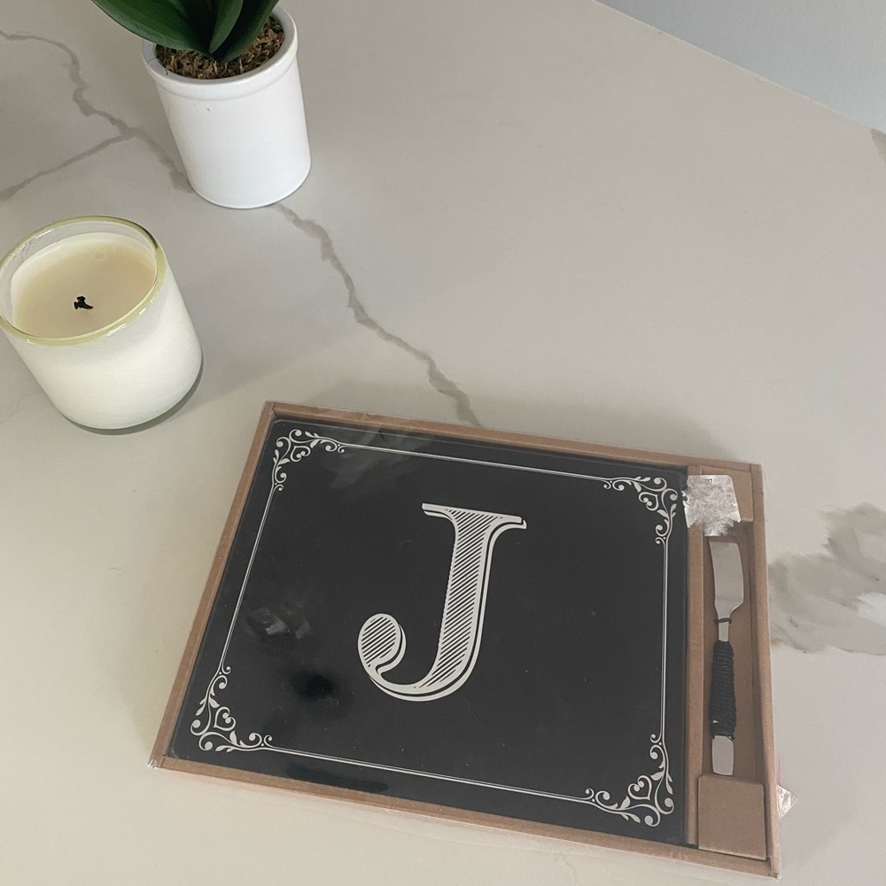 Cheeseboard + Spreader Set